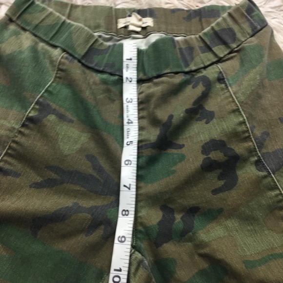 Silence + Noise Camouflage Green Pants Size Small - Picture 8 of 9